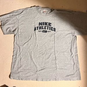 Vintage nike athletics baggy tee.